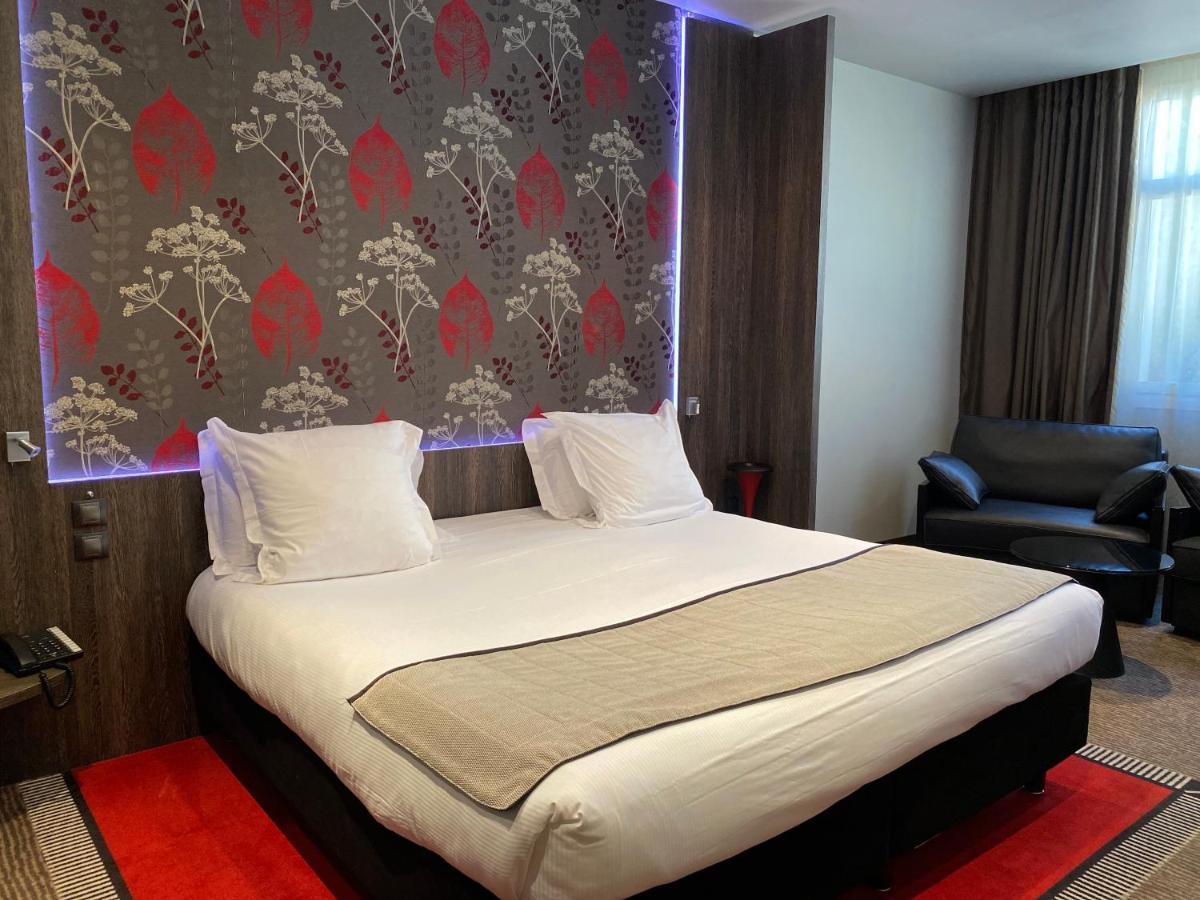 Western Premier Le Patio Des Artistes Wellness Jacuzzi