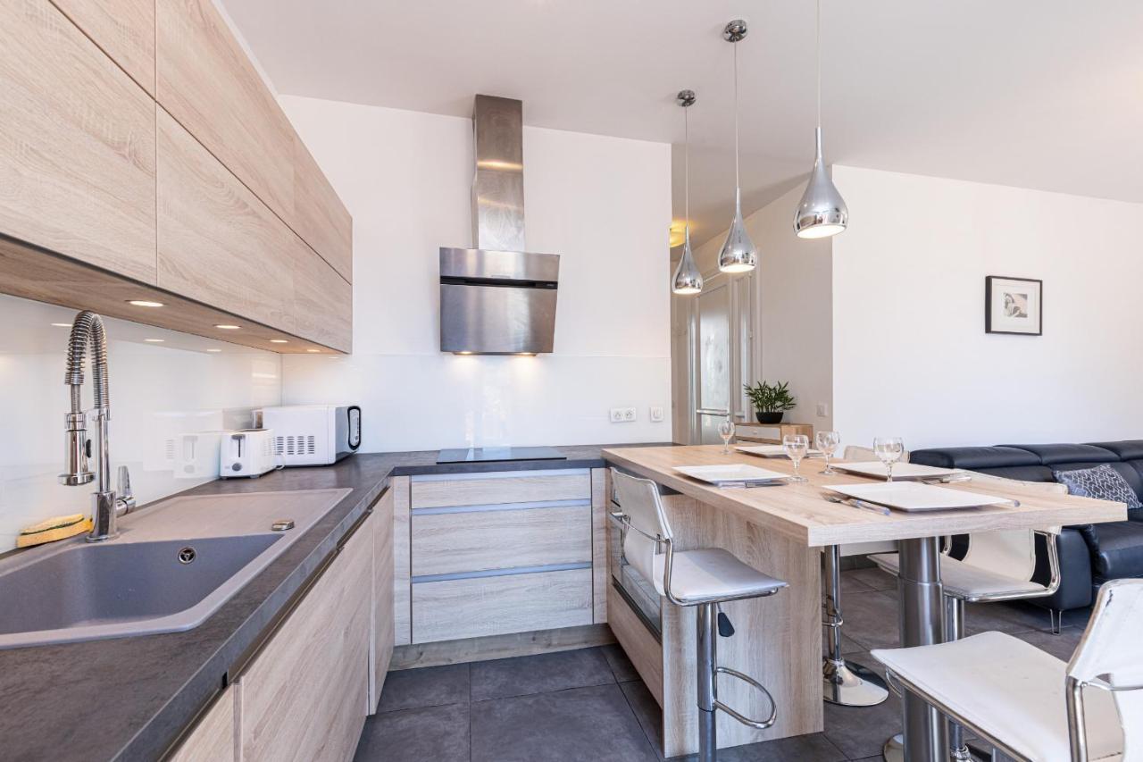 Appartement 2 Bdrs Downtown & Ac - 3 Minutes To The Palais