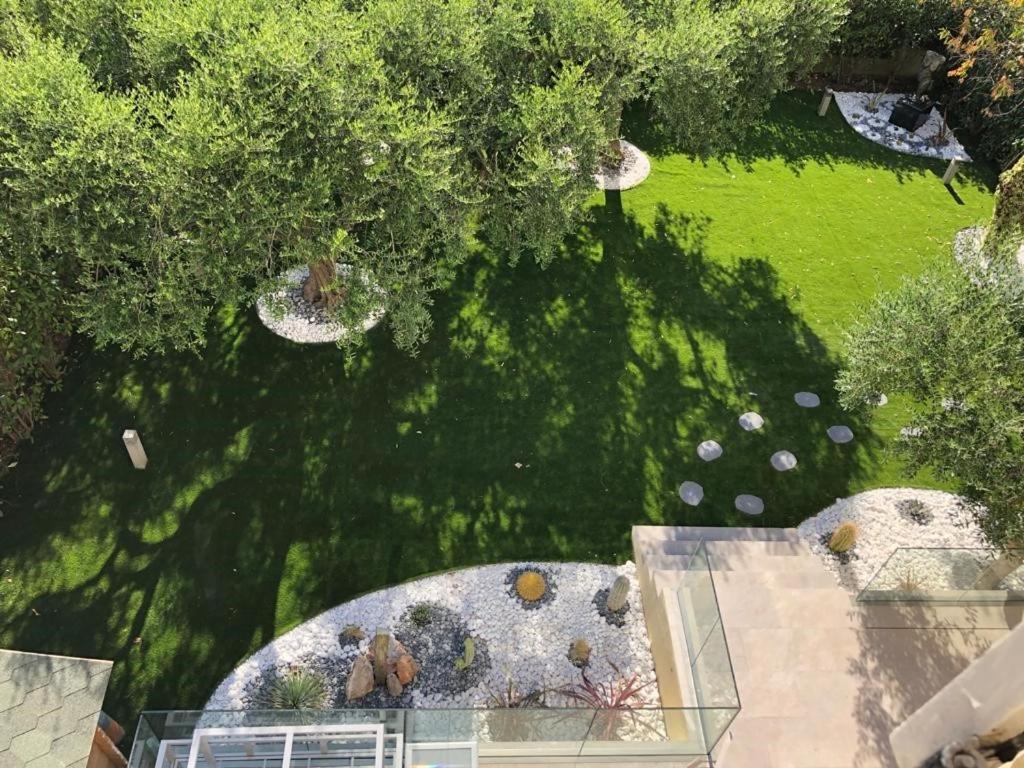 Beautiful 2mn Walking Distance From La Croisette And The Apartment