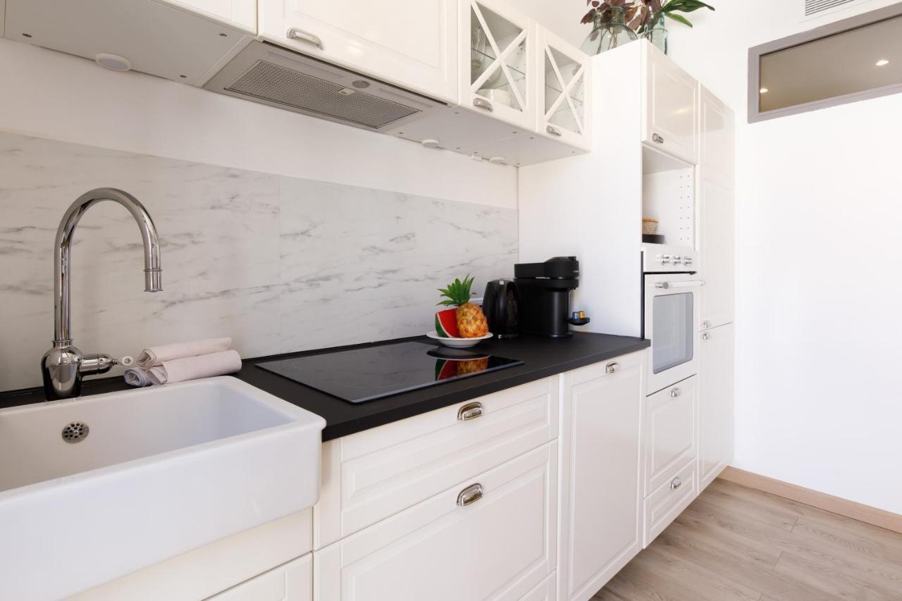 La Colline Yourhosthelper Apartment *