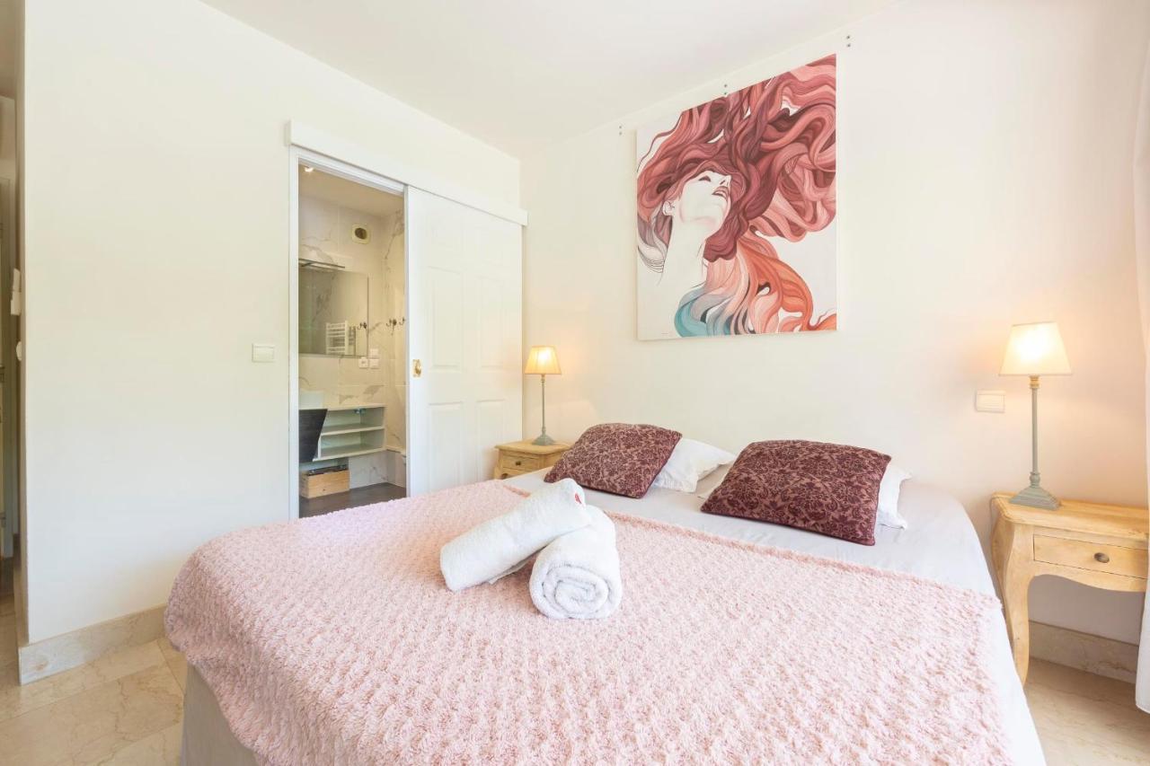 2 Bedrooms2 Bathroomsdouble Terrace & Garden In Palm Area