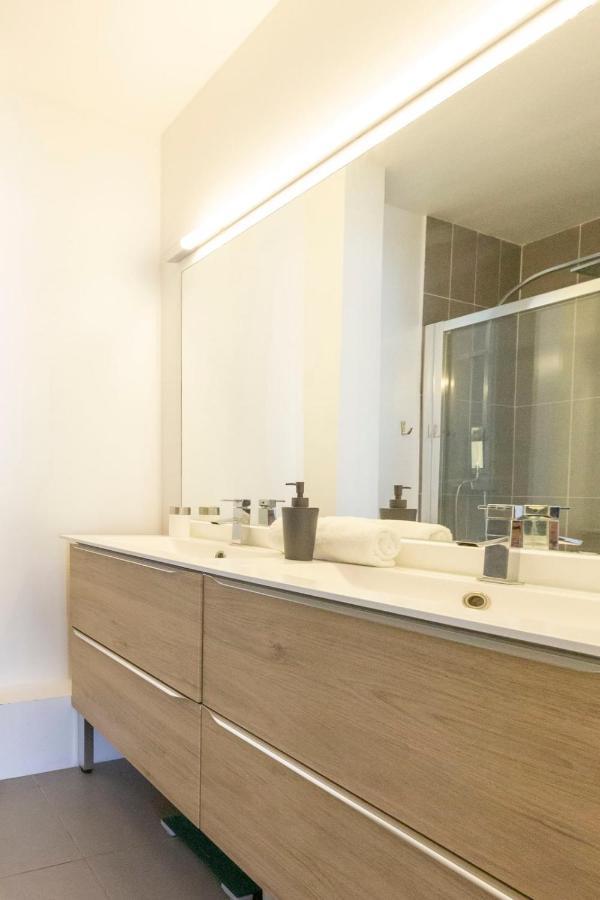 Apartment Modern 2 Bedrooms Quiet Terrace In A Palm Area, 30 Meters From Seaside *