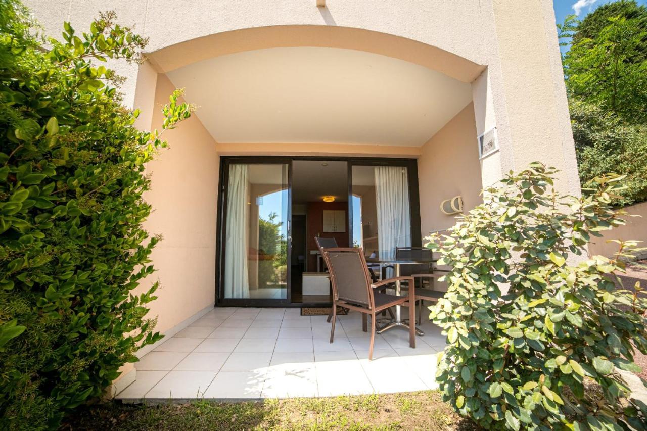 Guestready - Lovely With A Pool And A Sea View *