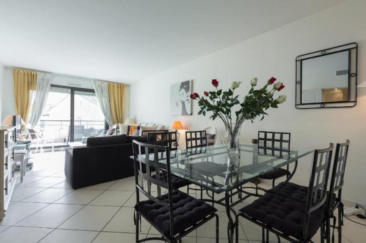 Centre 2mins From Stunning 3-bed *
