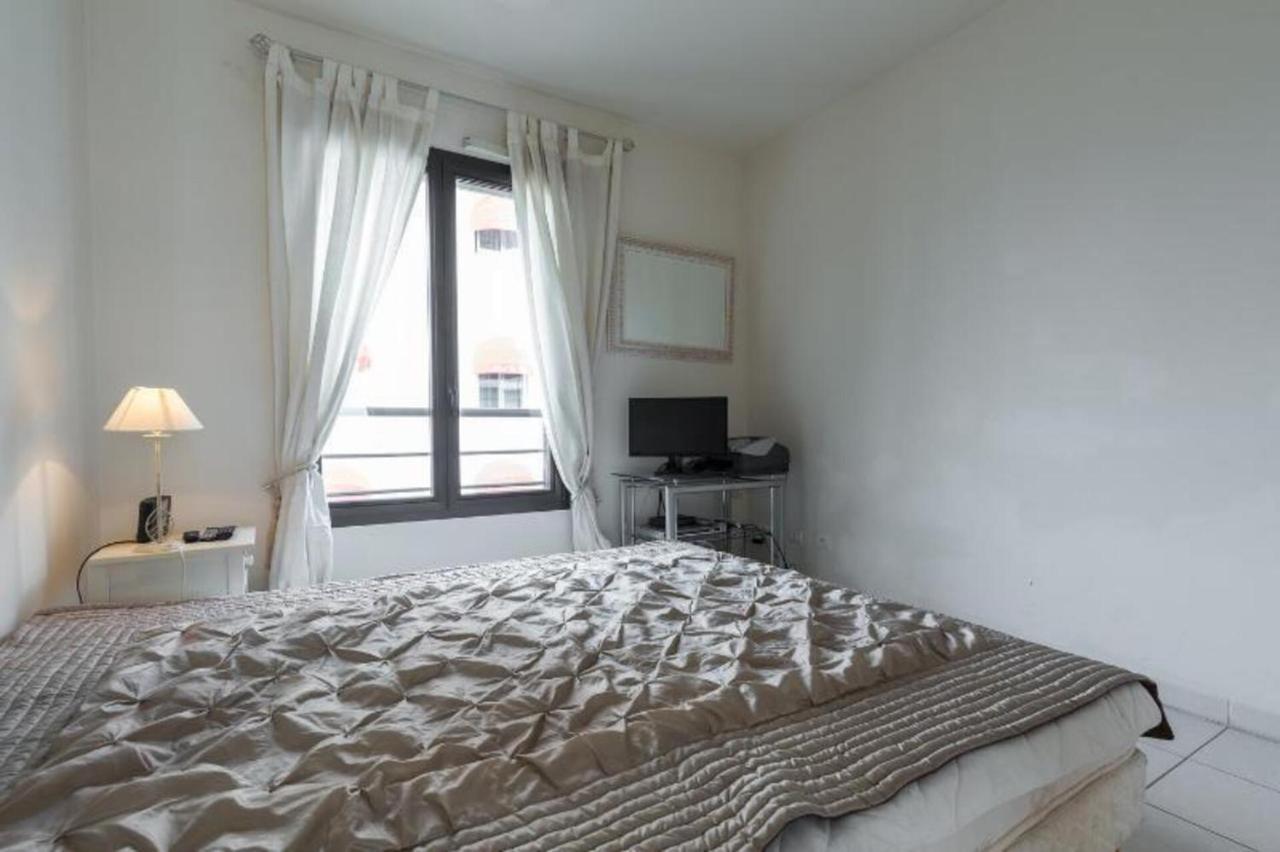 Apartment Centre 2mins From Stunning 3-bed *