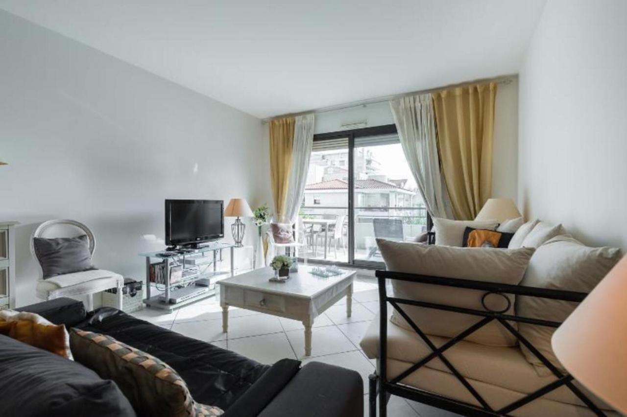 Apartment Centre 2mins From Stunning 3-bed *
