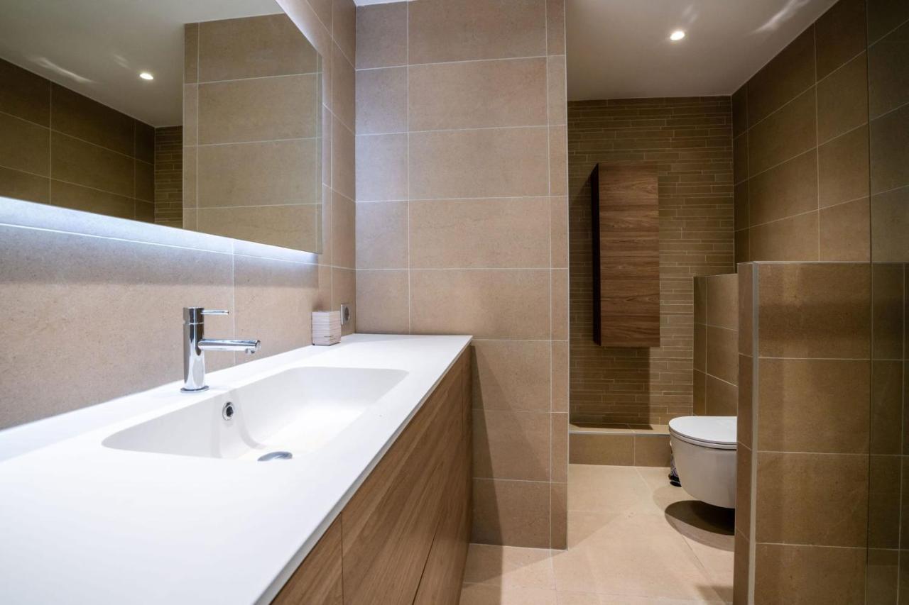 2-bedroom In Grand Apartment *