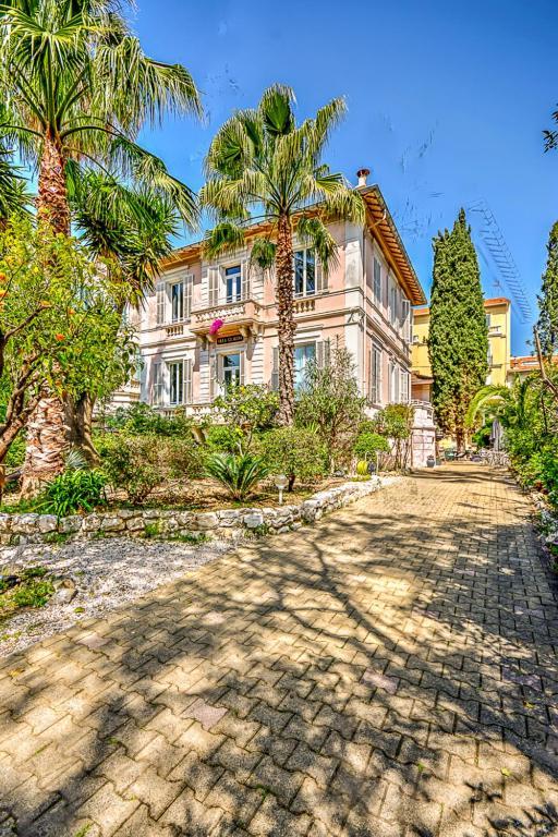 Claudia Centre - Parking 3* Cannes