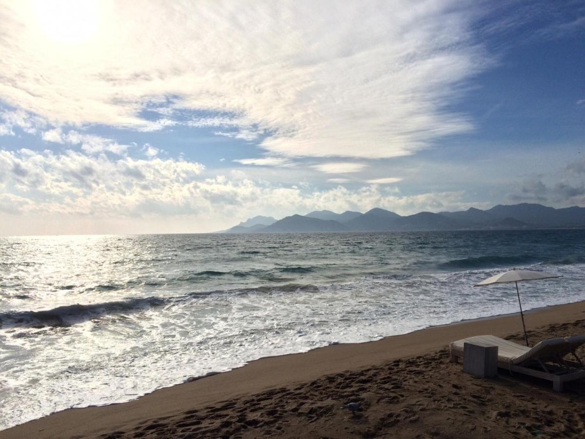 à Quelques Pas De La Mer, De La Croisette Et Du Palais Des Festivals