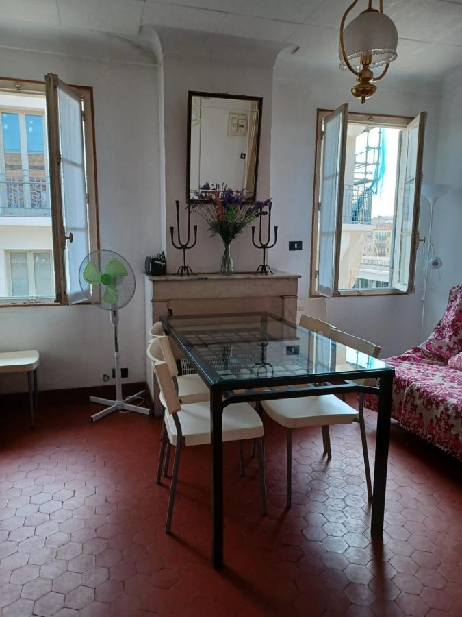 Apartment A Quelques Pas De La Mer, De La Croisette Et Du Palais Des Festivals *