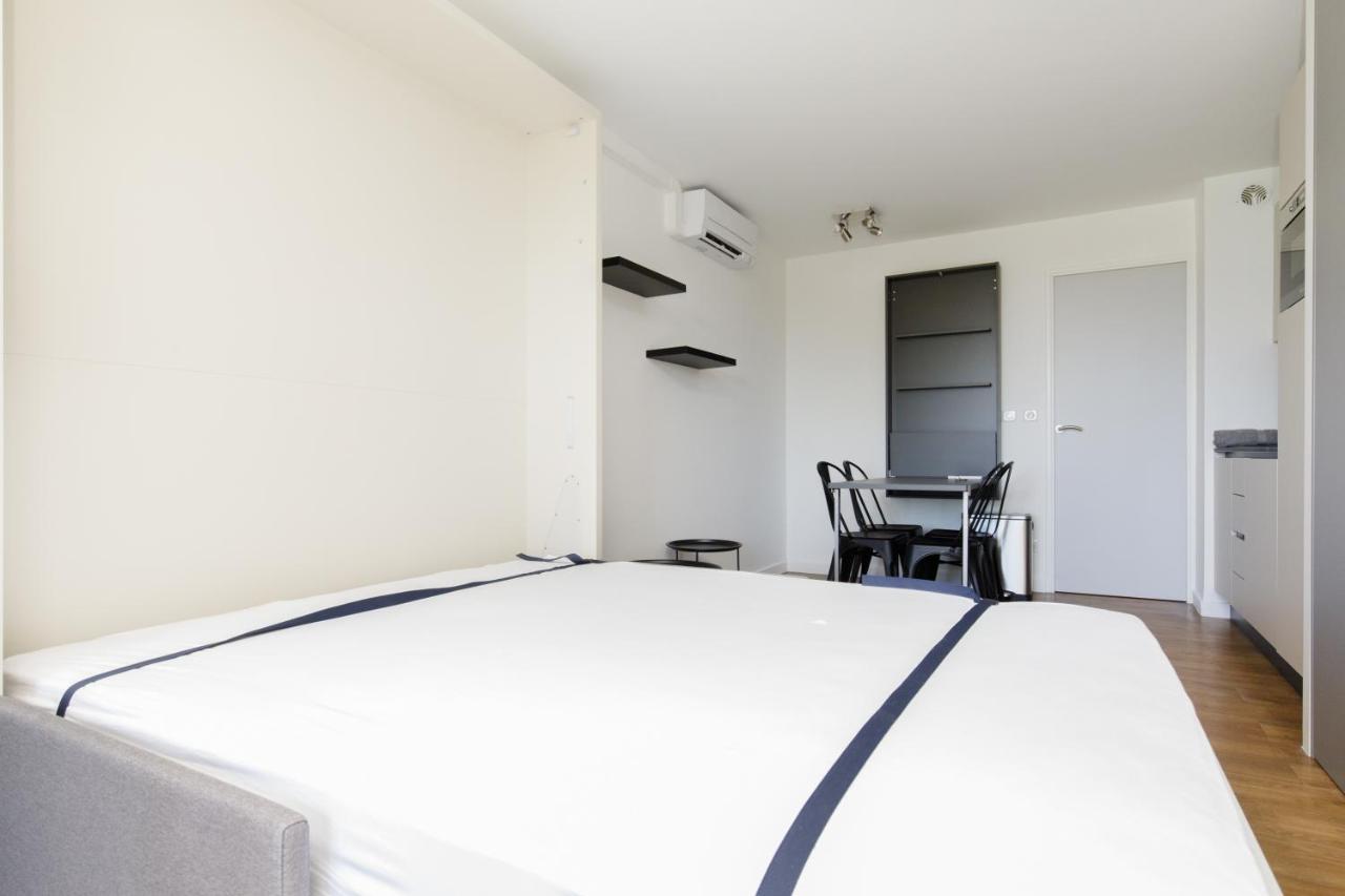 118 - Piscine - 50 Metres Plage - Terrasse - Clim - Wifi *