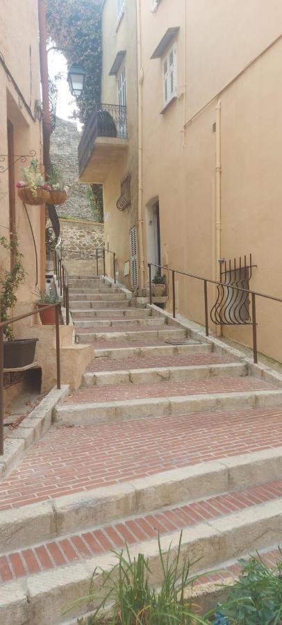 Le Suquet Quartier Historique Cannes