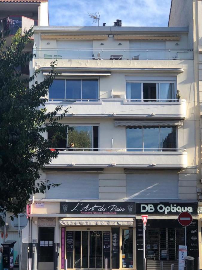 Festival Films Center, With 2 Bedrooms And Balcony
