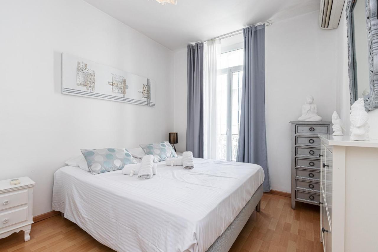 2 Bdrs Downtown & Ac - 3 Minutes To The Palais Appartement