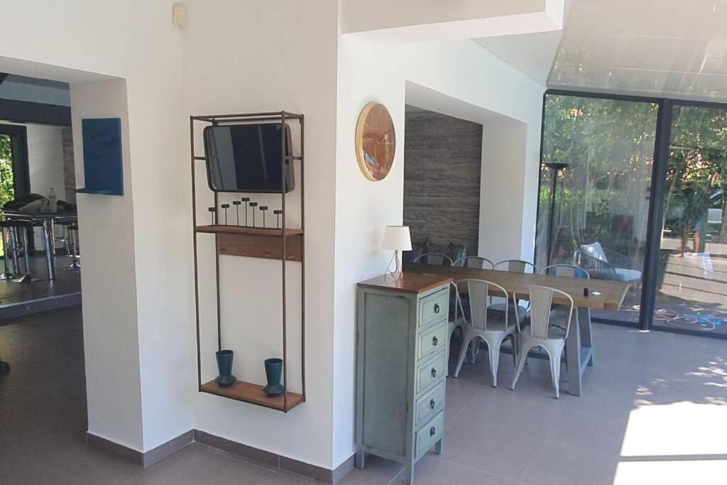 Villa Bel Air - 240m2 - Freshly Completely Renovated - - Pool - No Party Allowed - No Bachelor-ette