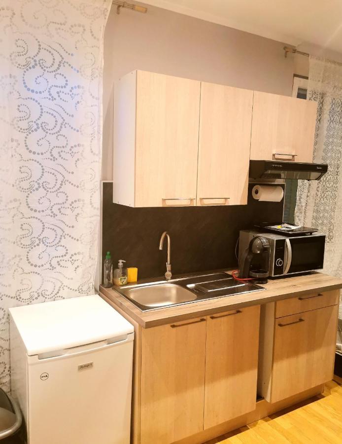 Beachside In Center Of Apartment *