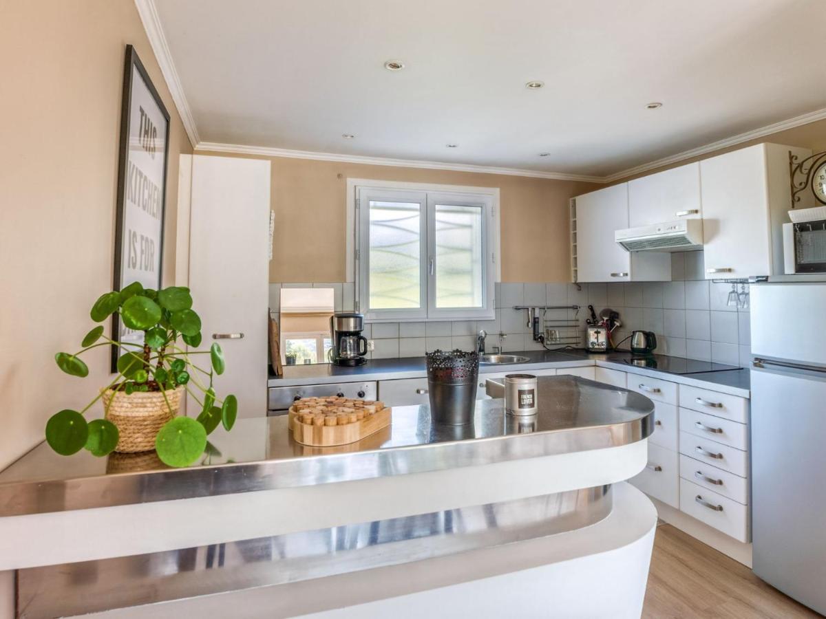 Apartment Le Val Riant By Interhome Cannes
