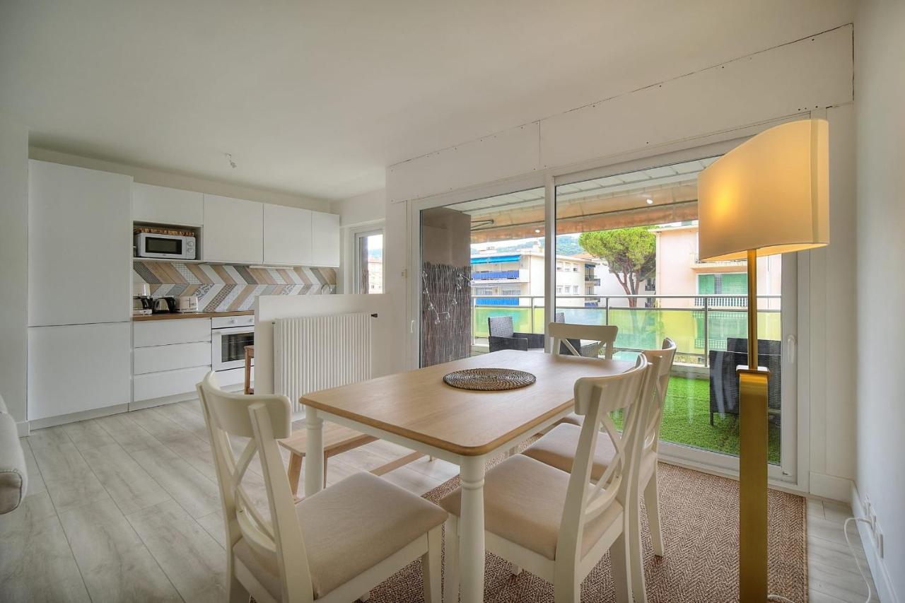 Immogroom - Terrace - Near Shops - Parking - Wifi - Ac Livingroom