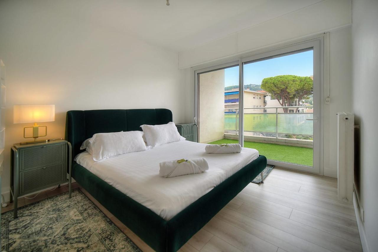 Immogroom - Terrace - Near Shops - Parking - Wifi - Ac Livingroom Apartment