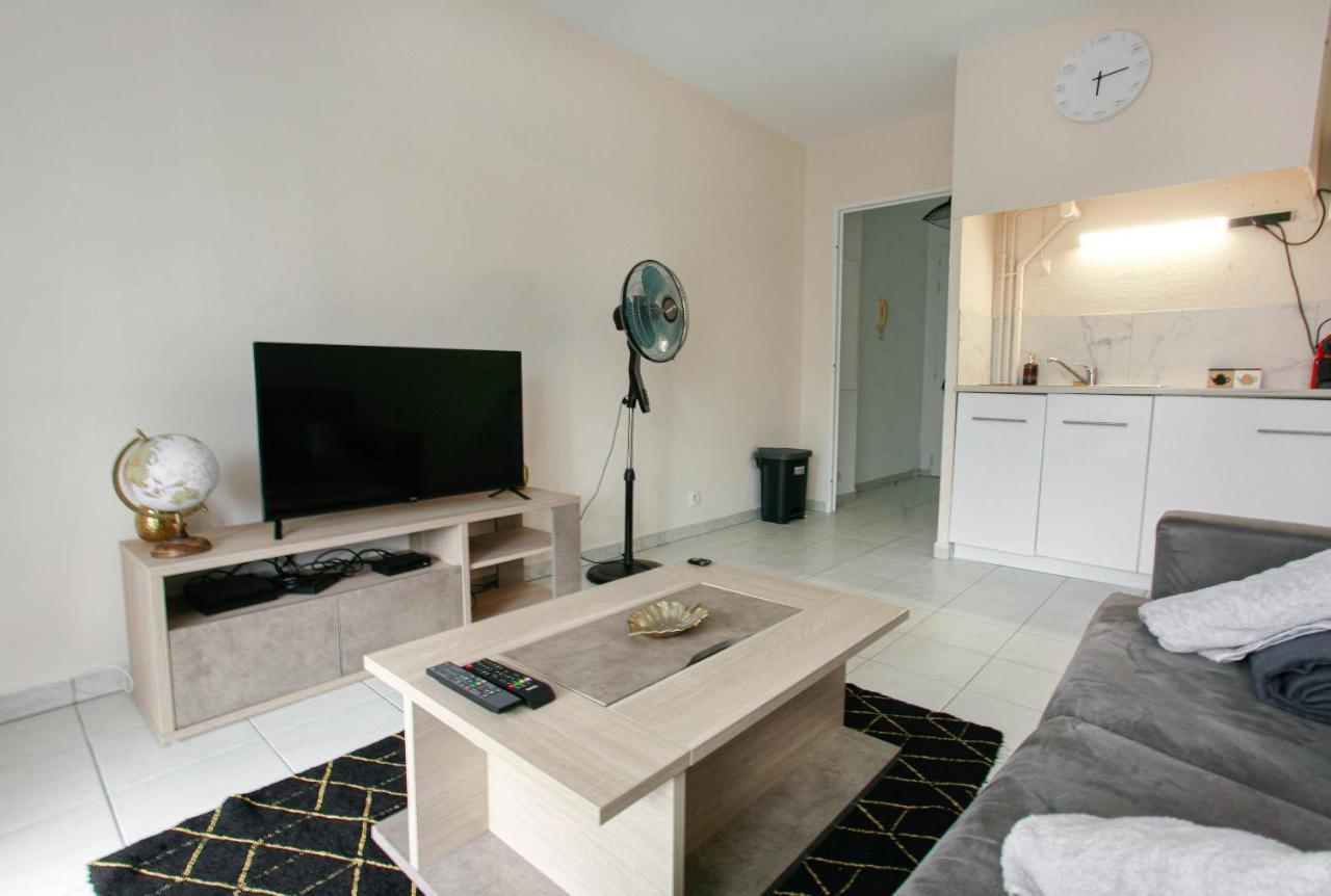 Studio Tout Confort - Piscine + Park Apartment *