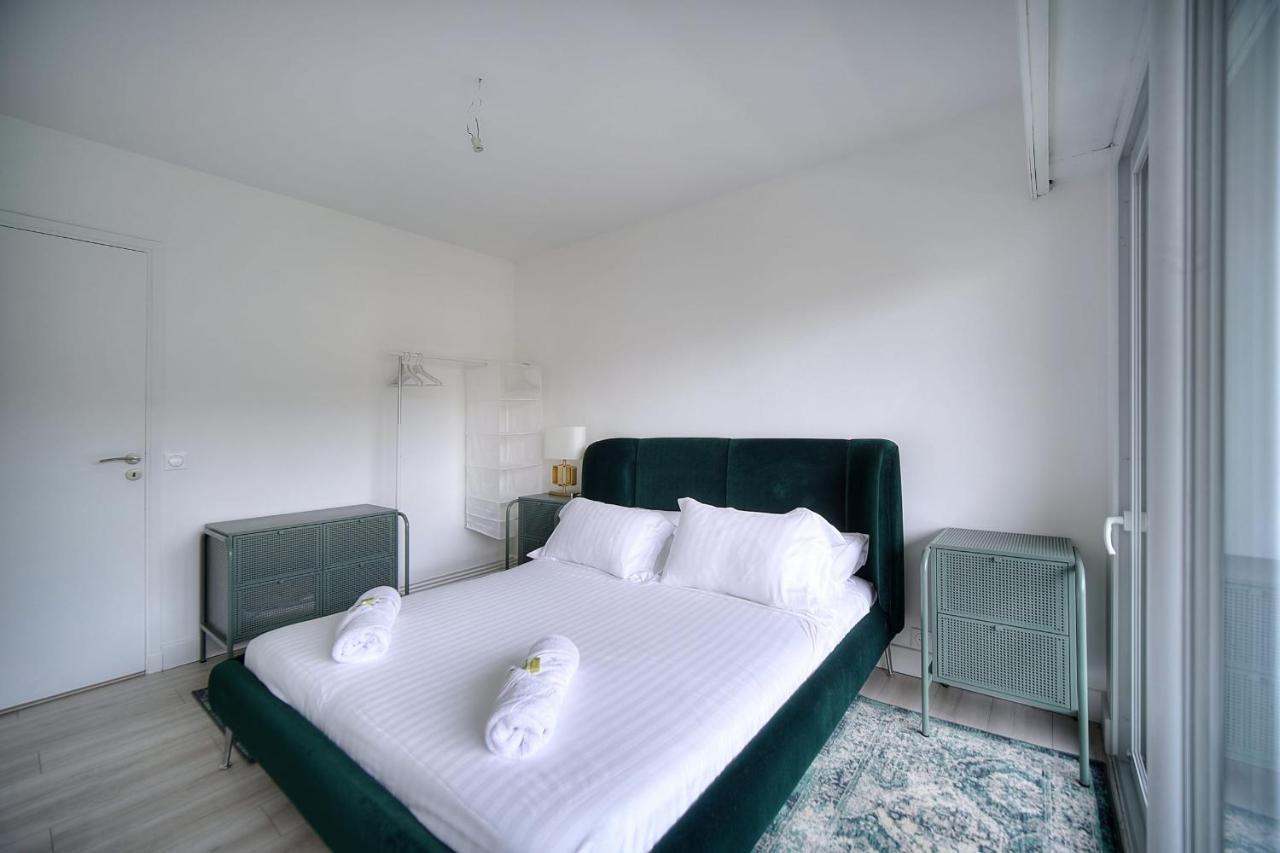 Immogroom - Terrace - Near Shops - Parking - Wifi - Ac Livingroom Apartment Cannes