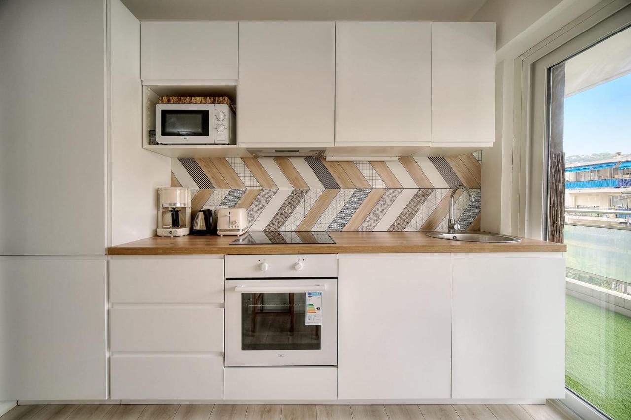 Immogroom - Terrace - Near Shops - Parking - Wifi - Ac Livingroom Apartment Cannes