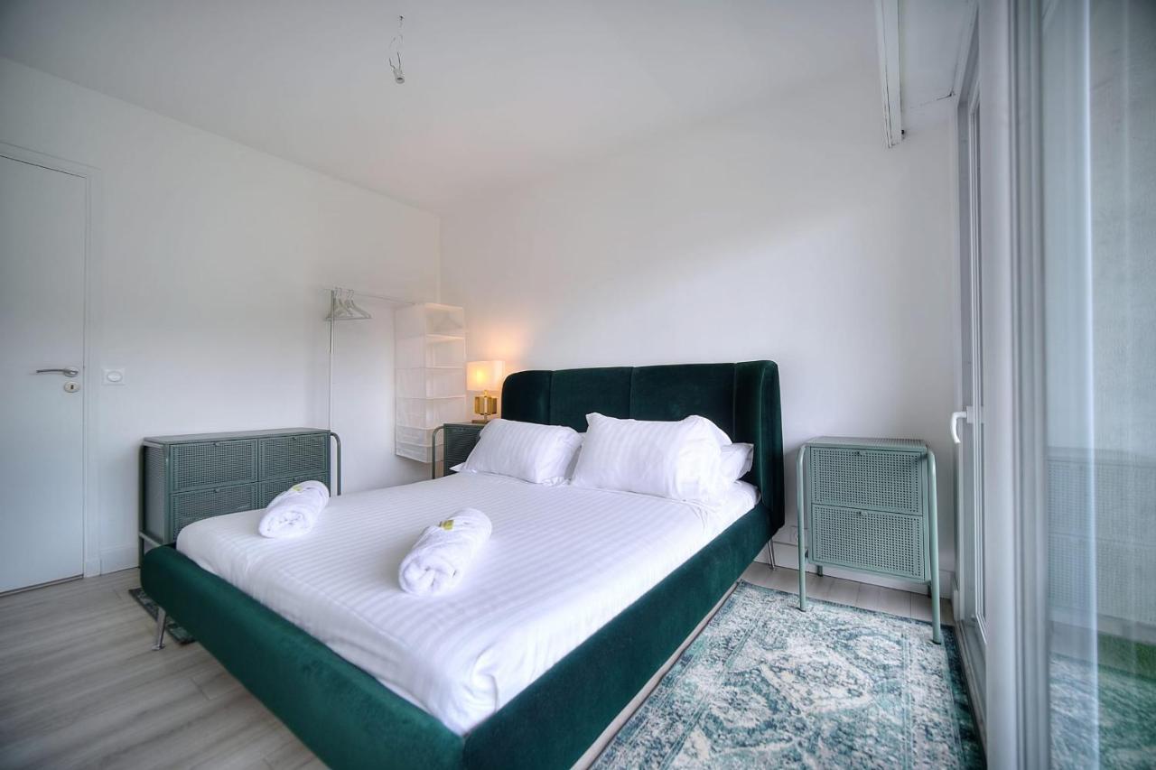 Immogroom - Terrace - Near Shops - Parking - Wifi - Ac Livingroom Apartment