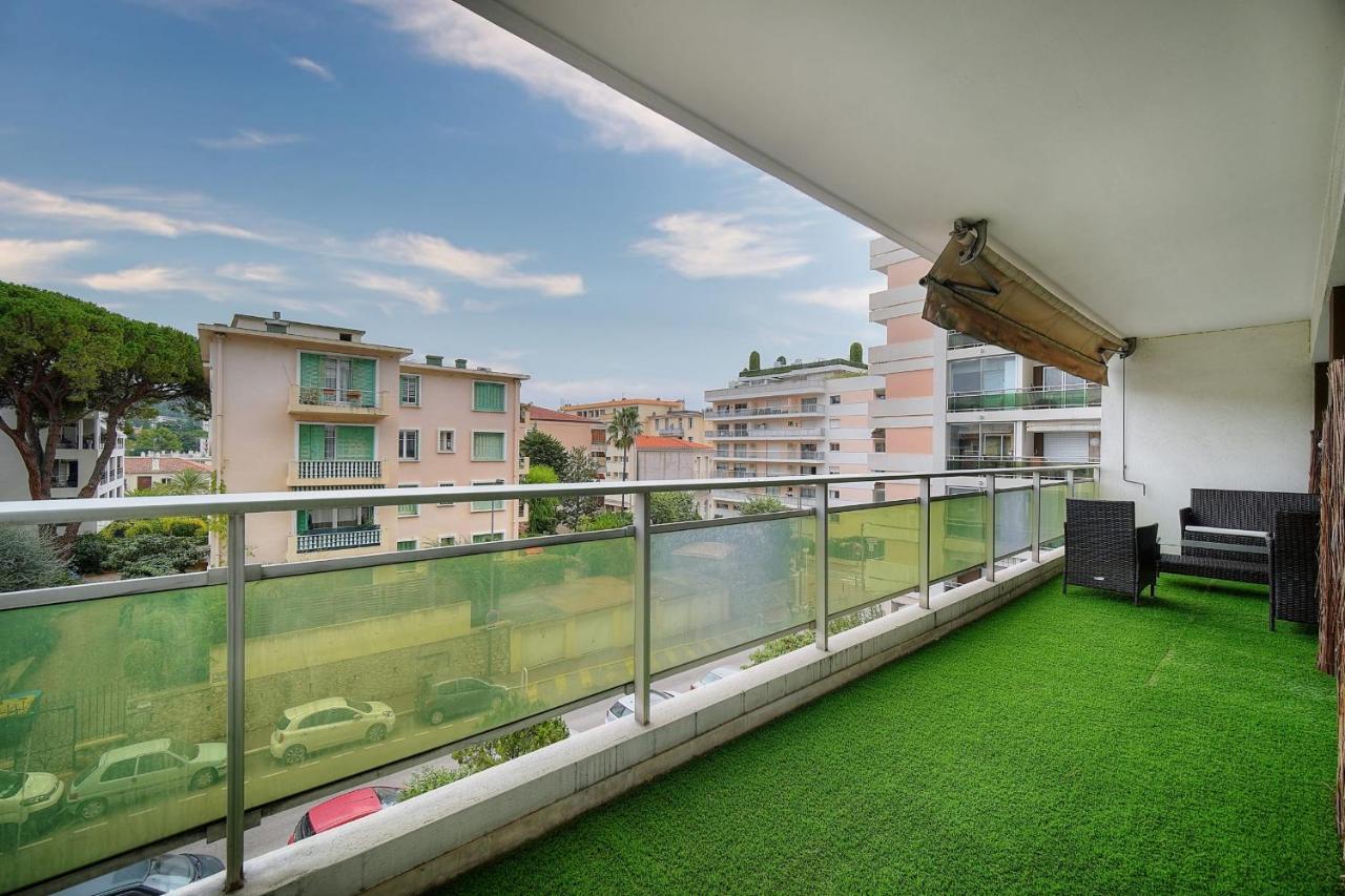Immogroom - Terrace - Near Shops - Parking - Wifi - Ac Livingroom