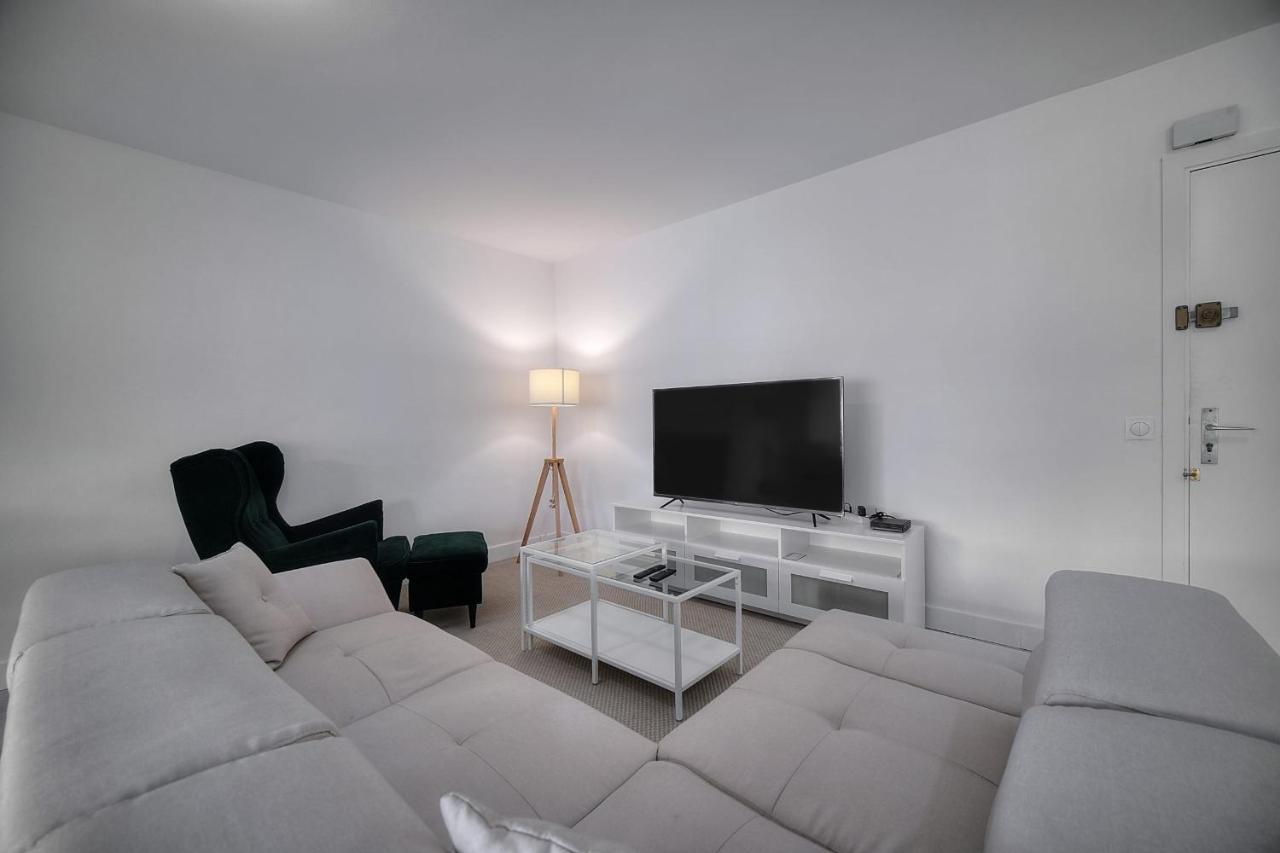 Immogroom - Terrace - Near Shops - Parking - Wifi - Ac Livingroom *