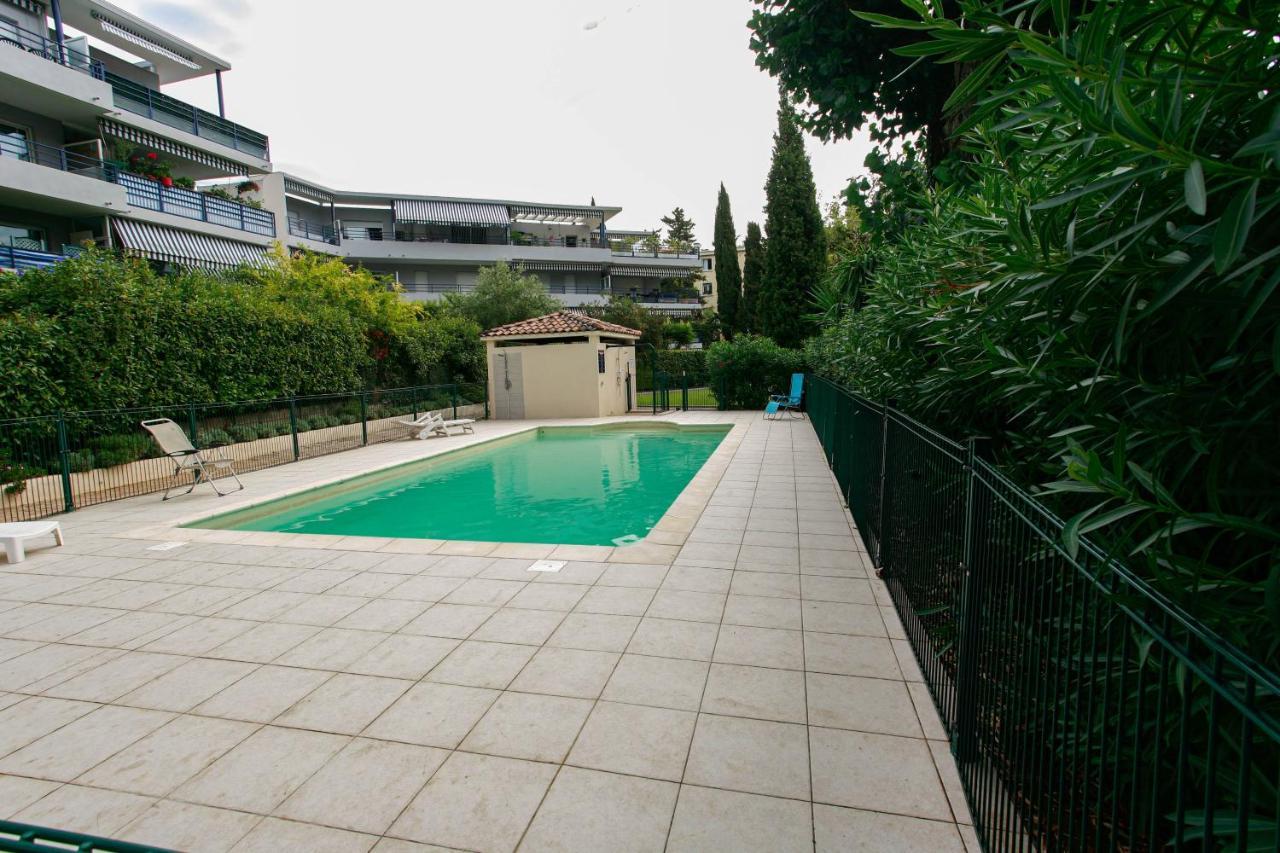 Studio Tout Confort - Piscine + Park Apartment