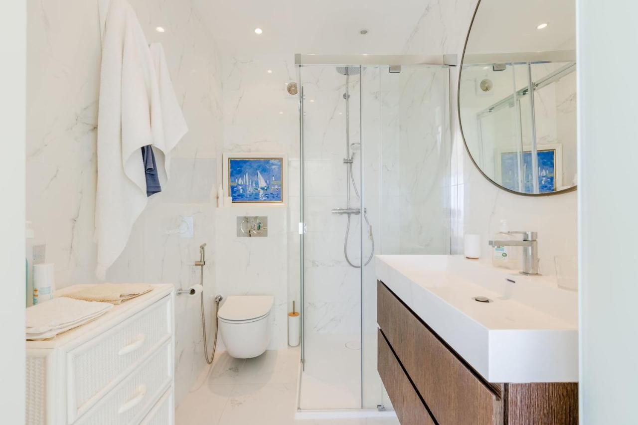 Apartment Upscale 2-br Swimming Pool Sea View