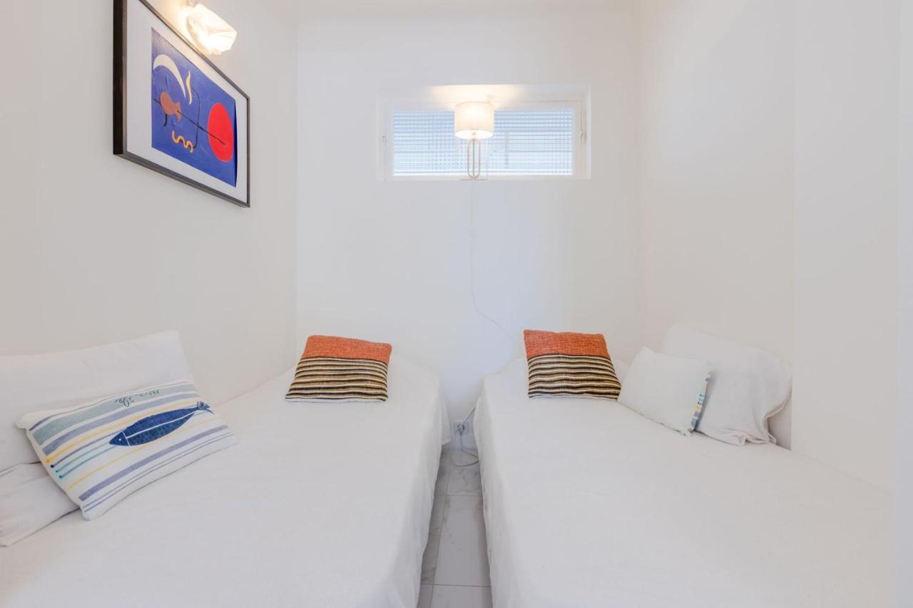 Apartment Upscale 2-br Swimming Pool Sea View