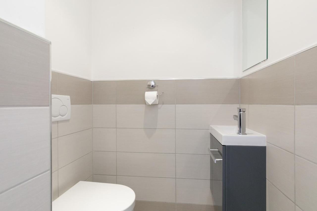 Doris Yourhosthelper Apartment *