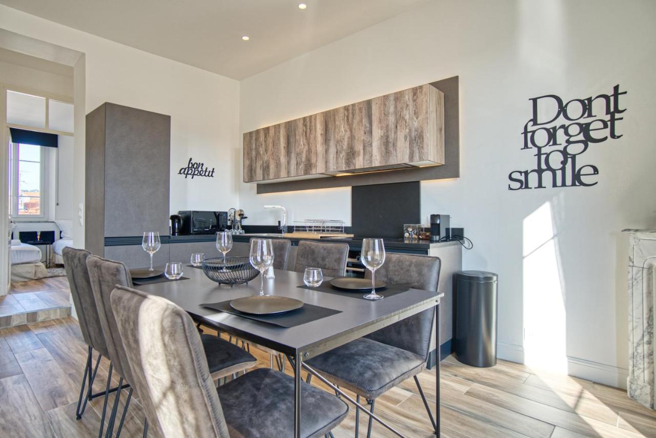 Superbe 3 Pieces Refait A Neuf Classe 4 Etoiles Avec Ascenseur Et Balcon A Pied De La Et Du Palais Des Festivals Apartment