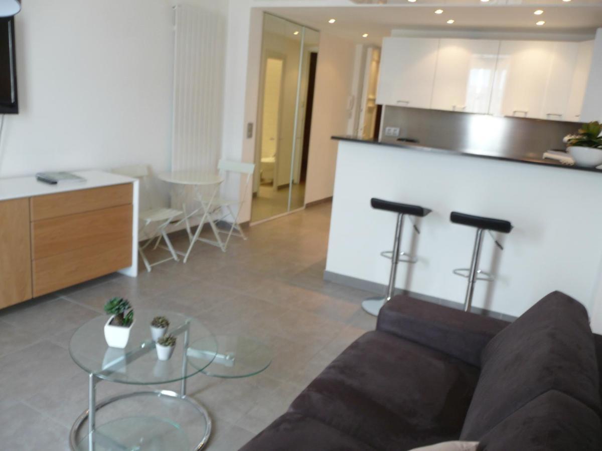 Palais Miramar 65 Bd De La Croisette Apartment *
