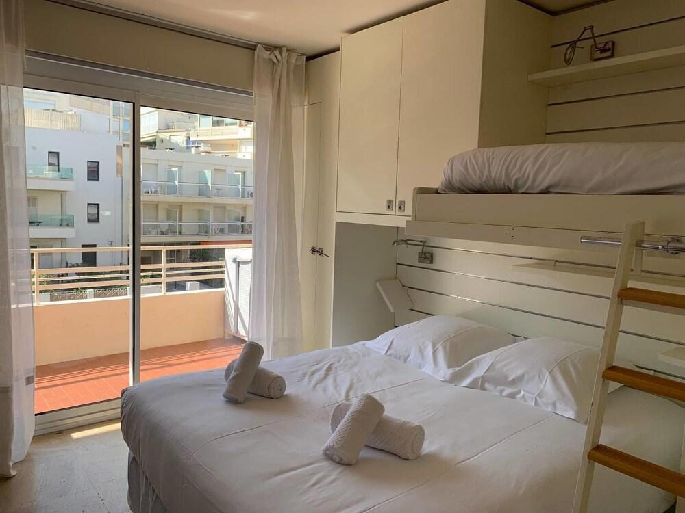 Sea View Flat, Beach Access By Guestready Appartement