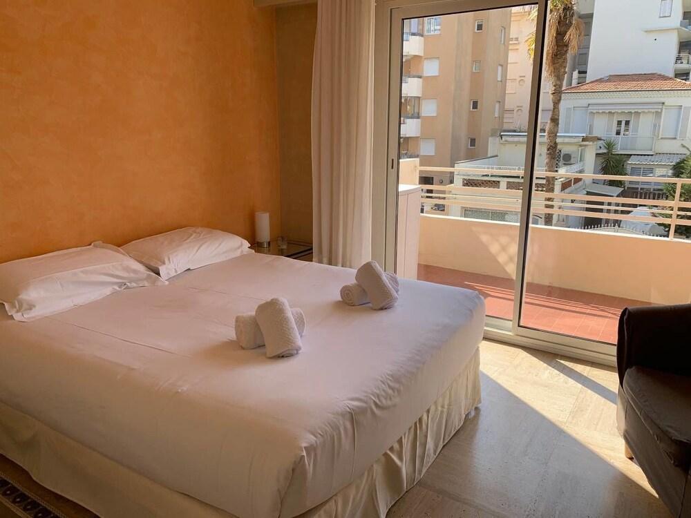 Sea View Flat, Beach Access By Guestready *