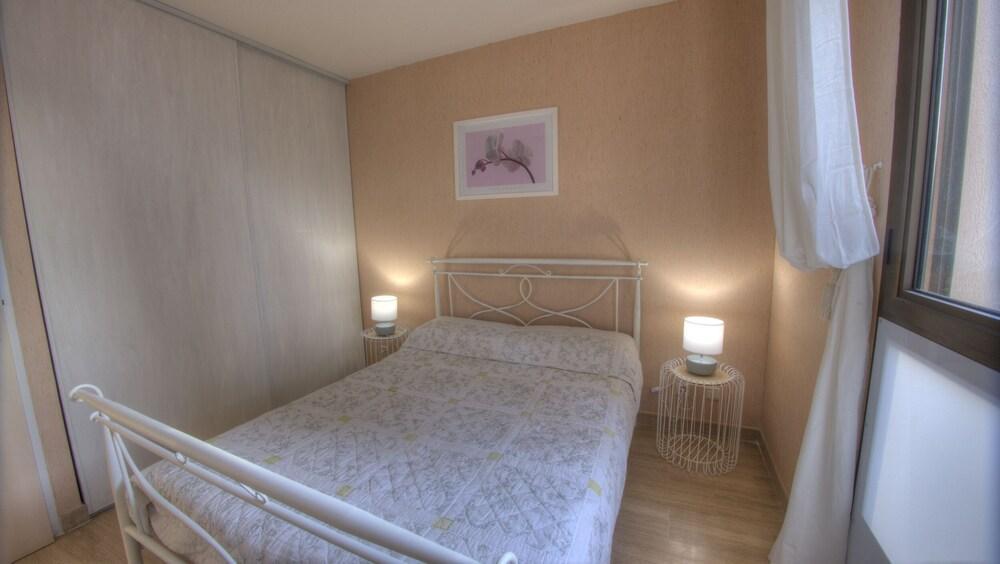 Hotel Lutetia 2*