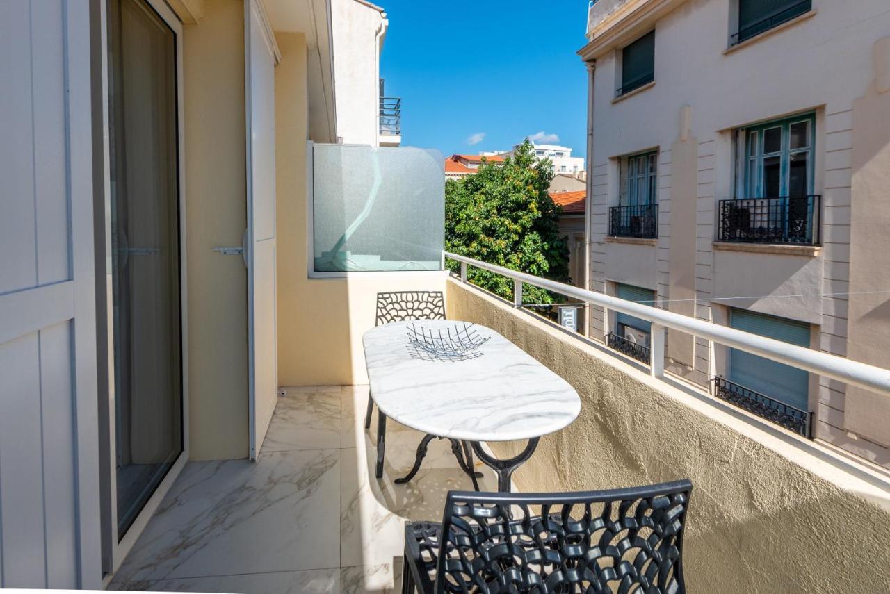 Cmg - Grand - 50m - Terrasse Vue Cannes