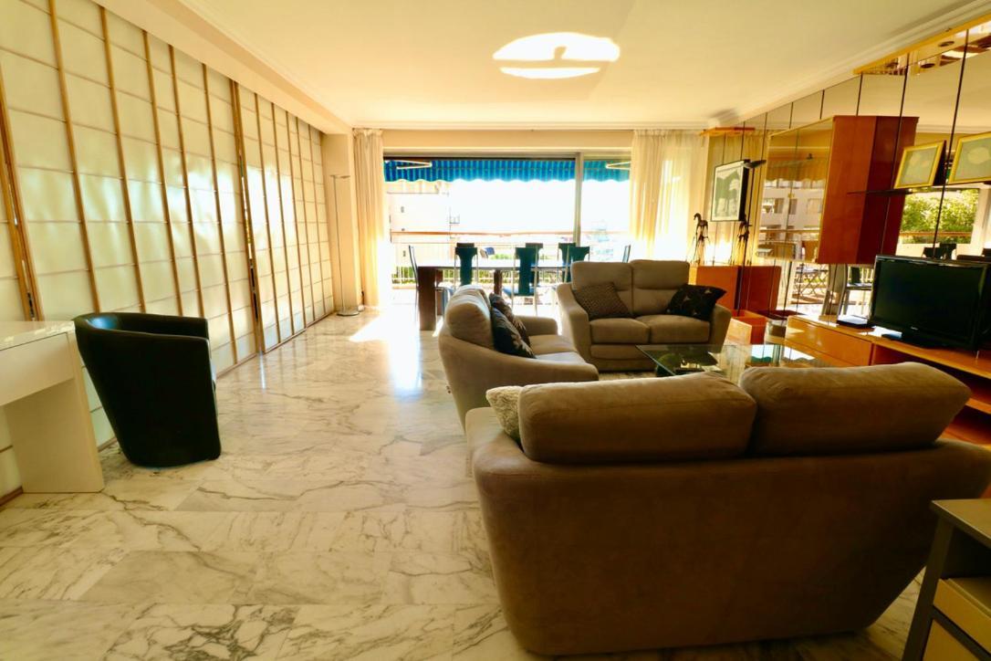 2, 3 And 4 Bedroom Sea View Forville 5 Mins From The Palais Apartment