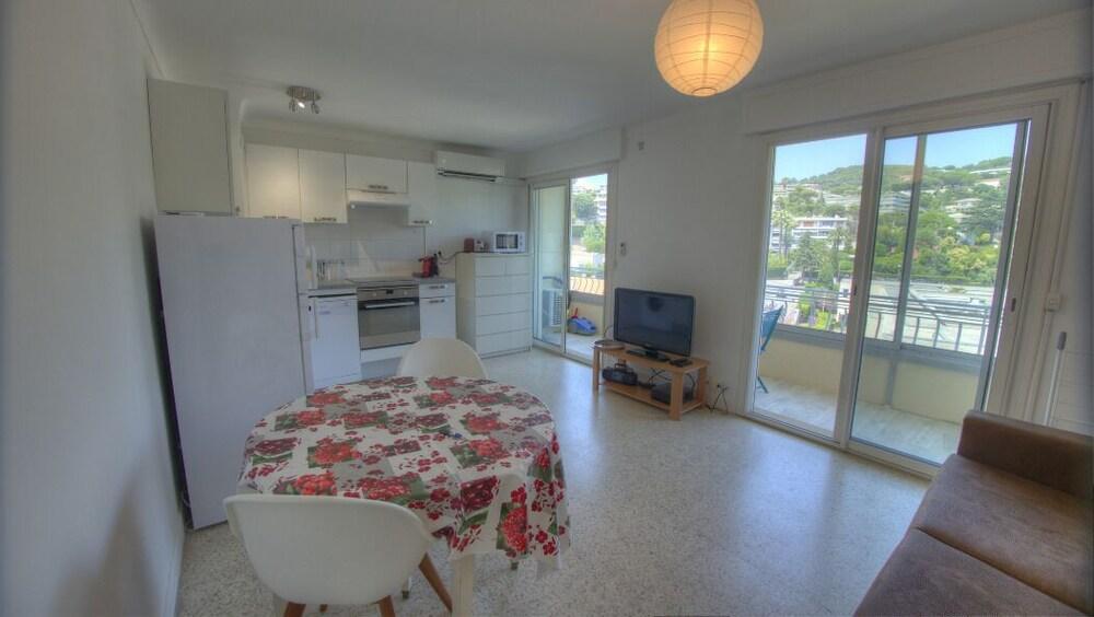 Apartment 3 Etoiles Vue 150m Plages Parking Clim Wifi *