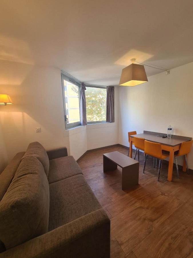 Nice Apt For 4 In Apartment Cannes