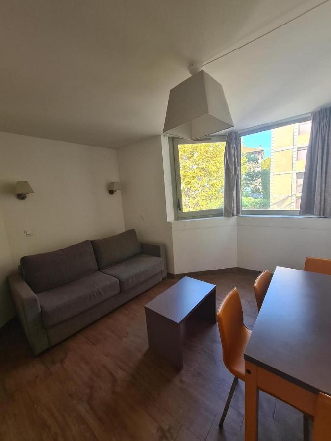 Nice Apt For 4 In * Cannes
