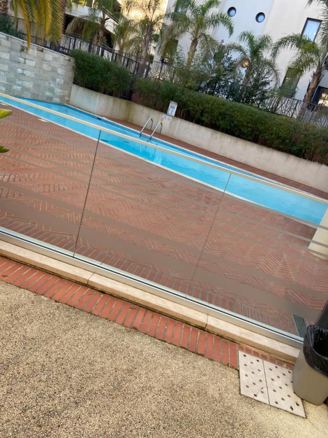 2 Pieces Avec Terrasse Et Piscine Croisette Cannes