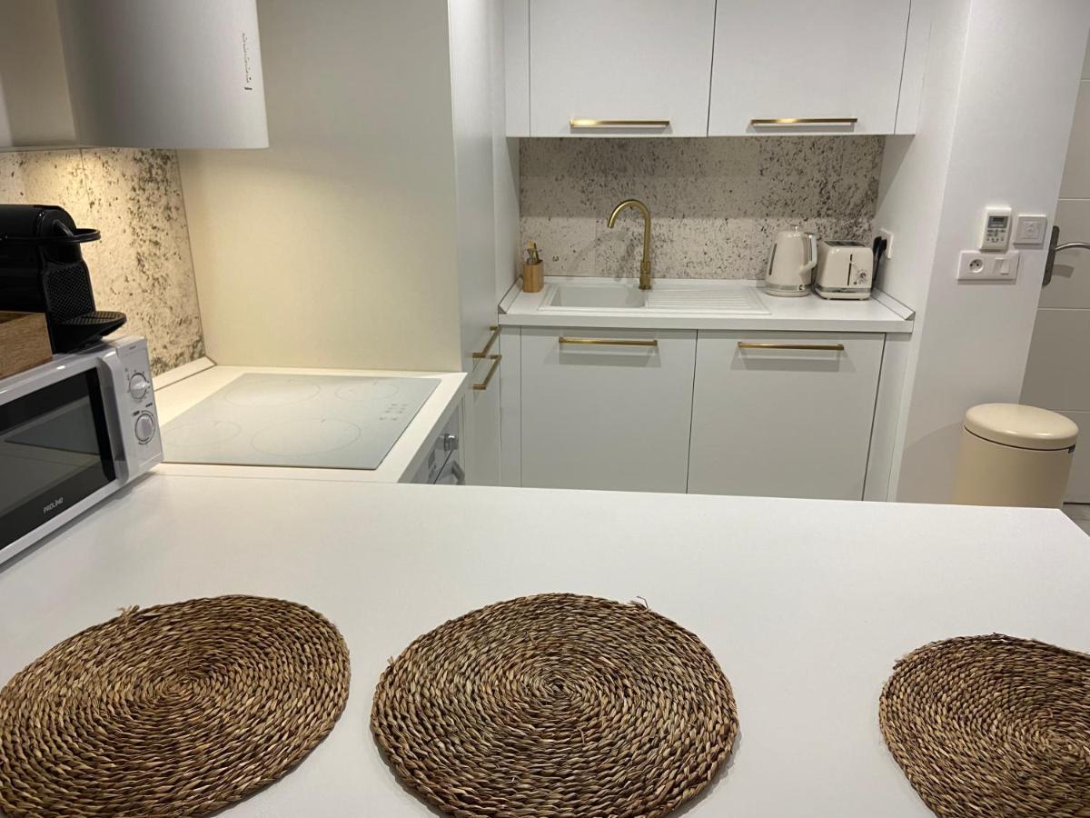 2 Pieces Avec Terrasse Et Piscine Croisette Cannes