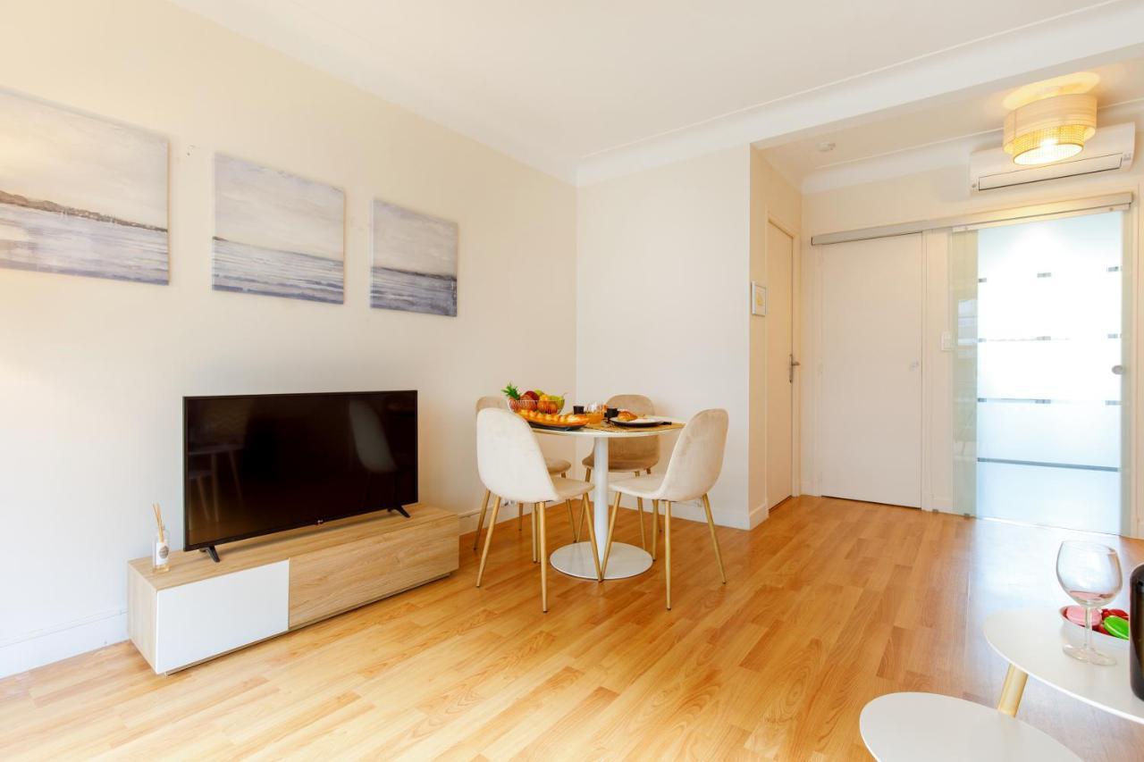 A Yourhosthelper Apartment *