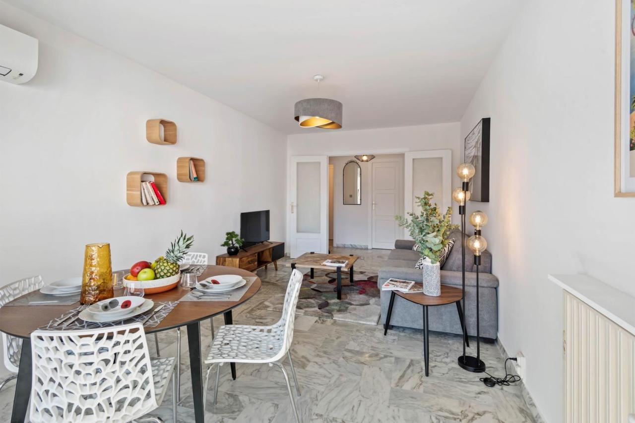 Majestic Apartment *