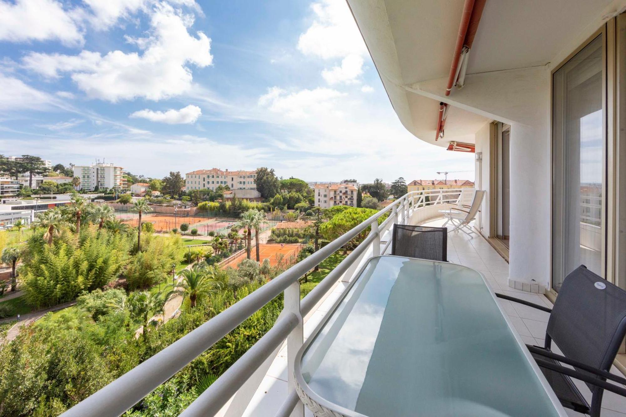 Apartamento Entierement Equipe De 105 M2 Avec Vue Et Collines *
