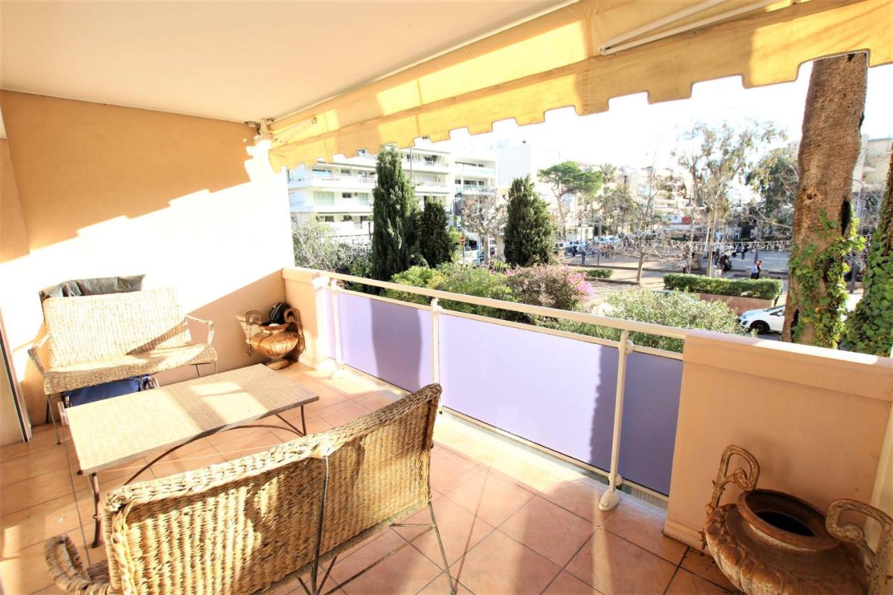 2 Bedrooms2 Bathroomsterrace Equipped In Palm Area *
