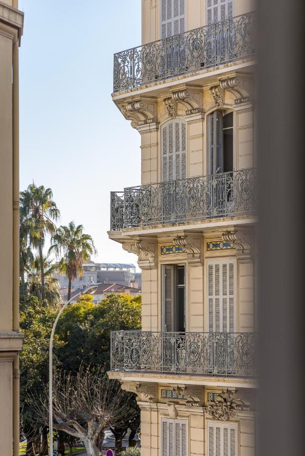 2p Centre De Avec Balcon Cannes